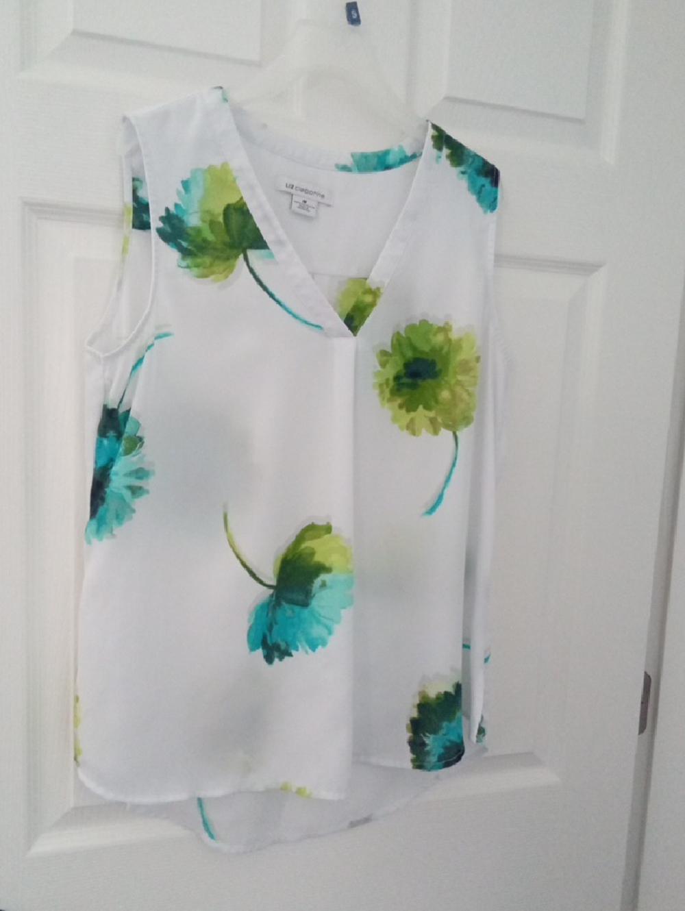 Liz Claiborne Women's White Sleeveless Top with Green & Blue Floral Print Medium